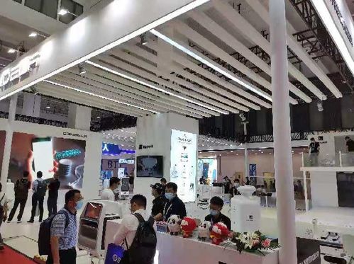 坎德拉科技分體式機器人亮相機器人大會 以創新設計開啟智慧生活新篇章